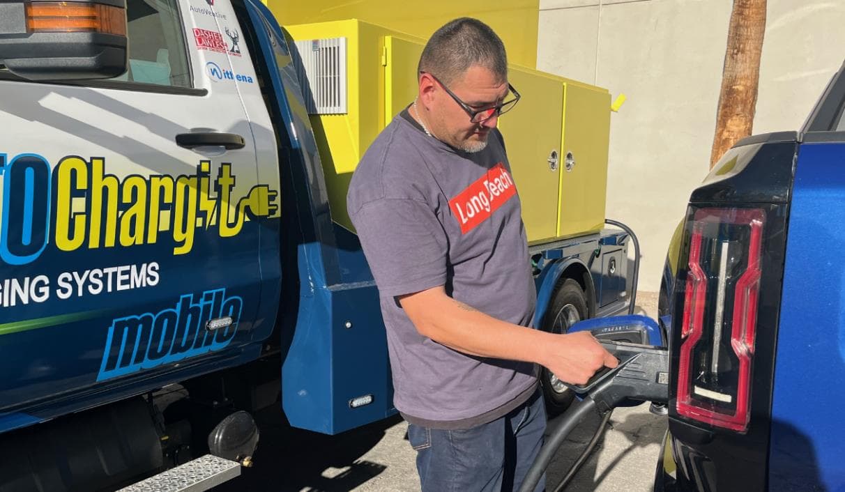 AUTOChargit Closes Sales and Opens Expectations